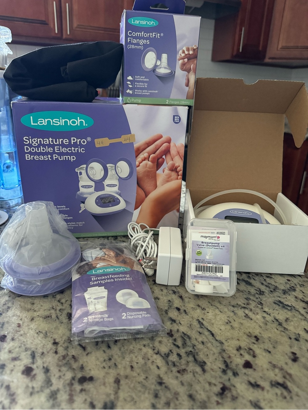 Lansinoh (read descriptions)